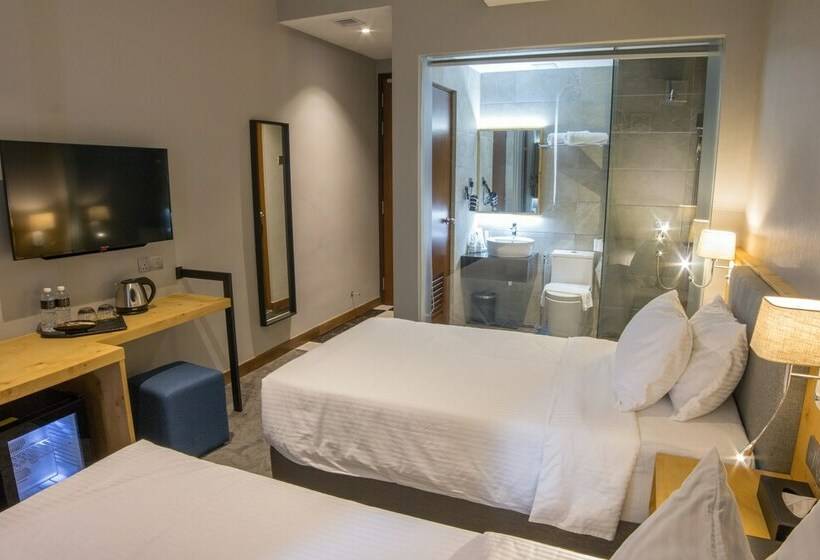 חדר דלוקס, Redpine Boutique