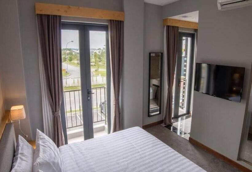 חדר דלוקס עם מרפסת, Redpine Boutique