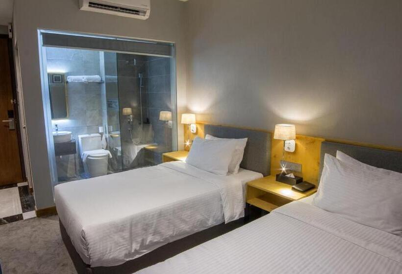 חדר דלוקס, Redpine Boutique