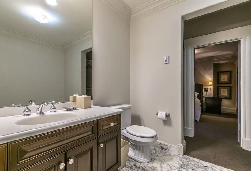 Номер Deluxe, Ryan Mansion