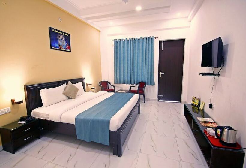 غرفة تنفيذية, Shanti Seva Dham   A Religious Stay At Priyakant Ju Temple Vrindavan