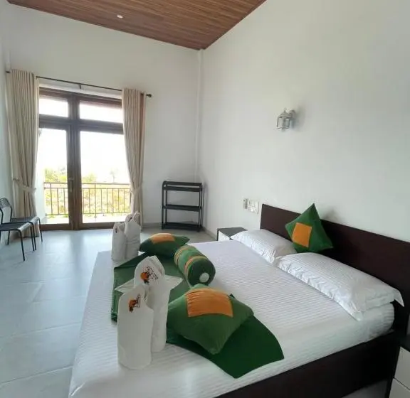 اتاق لوکس با چشم‌انداز دریا, Amanda Beach Resort