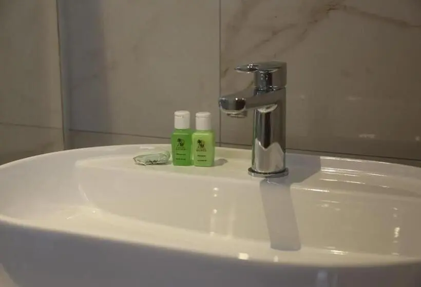 اتاق سوپریور سه تخته, Amanda Beach Resort