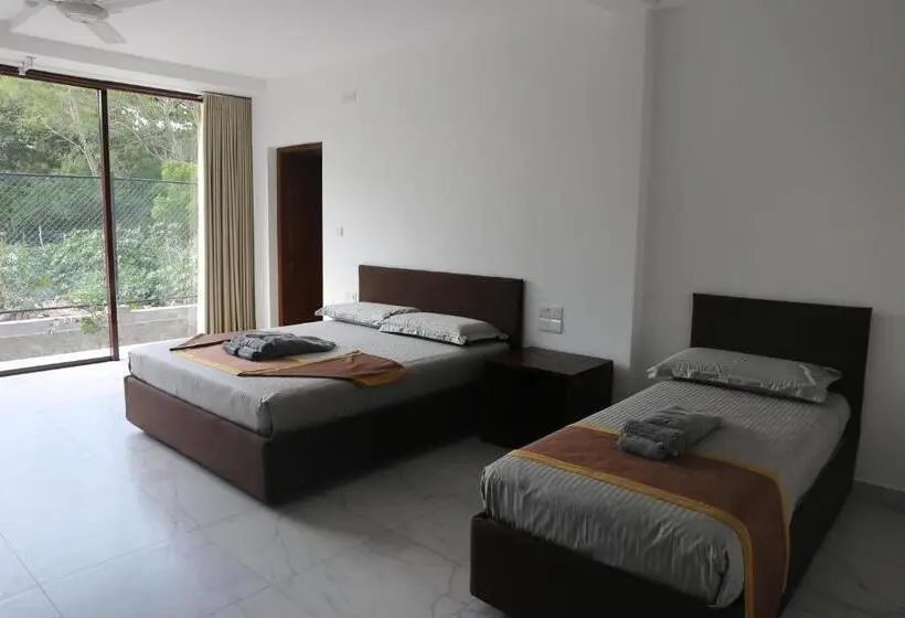 اتاق سوپریور سه تخته, Amanda Beach Resort