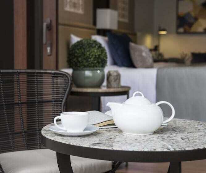 سوییت, Anya Resort Tagaytay