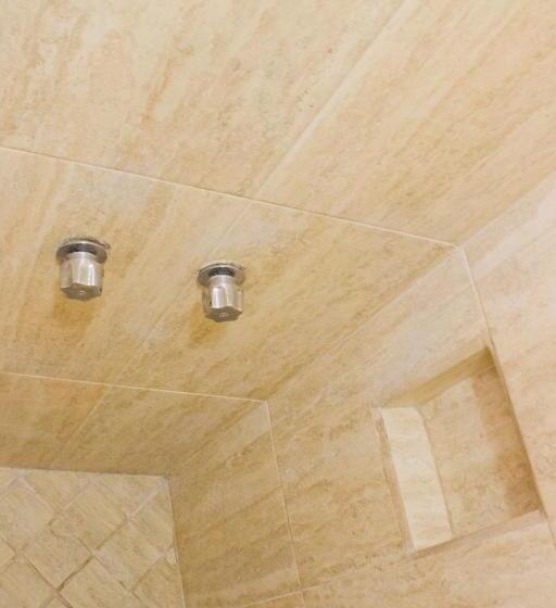 Номер Стандарт Индивидуальный, Humberto