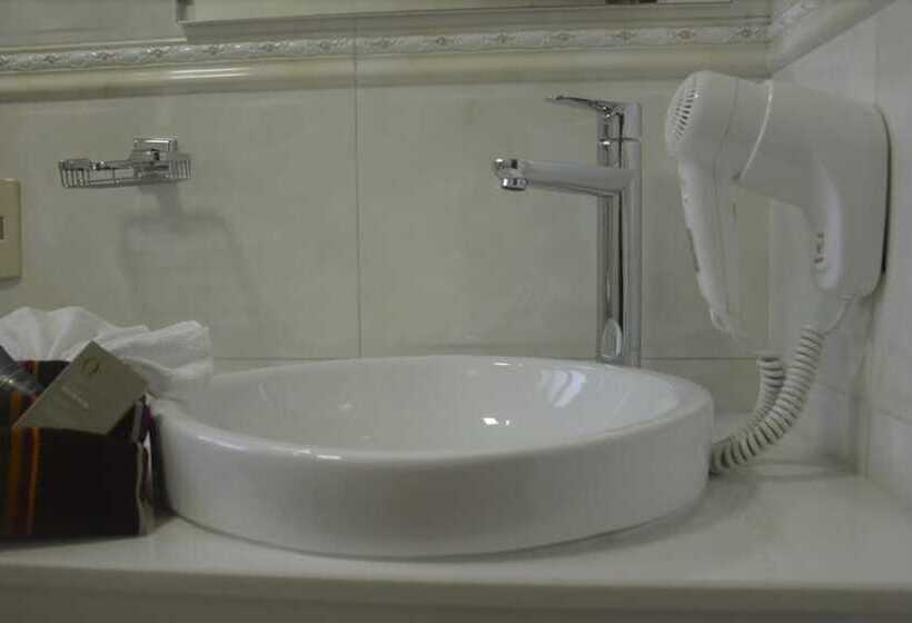 غرفة قياسية, Qantu