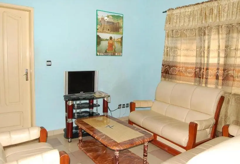 اتاق استاندارد سه نفره, Safari Cotonou