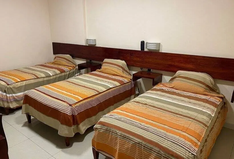 Standard Kolmen Hengen Huone, Tariri