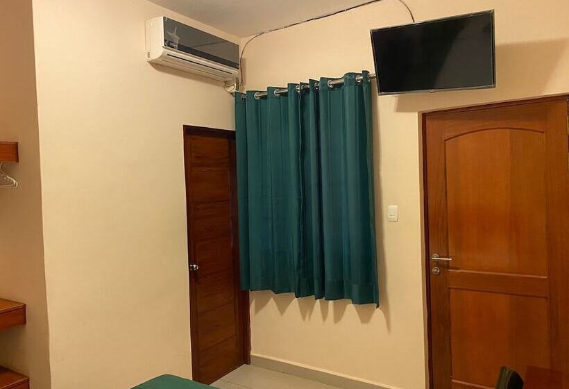 Номер Стандарт Трехместный, Tariri