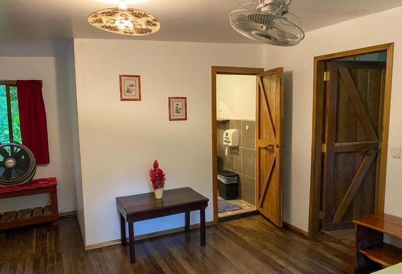 标准间带阳台, La Ruka Hostel