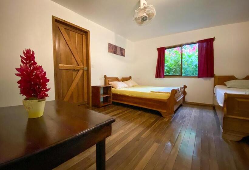 标准间带阳台, La Ruka Hostel