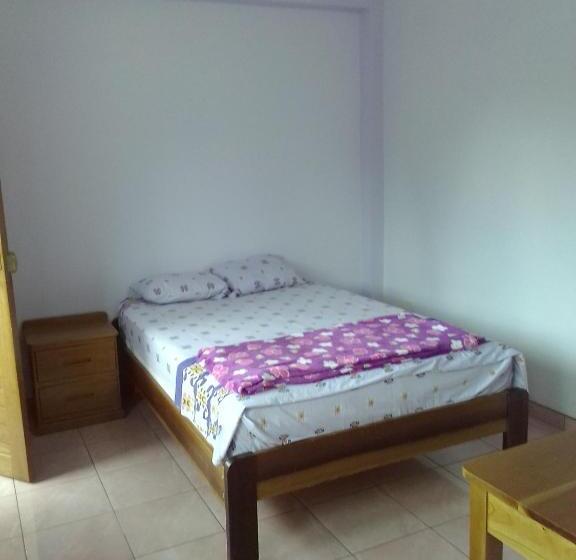 スタンダードルーム, Hospedaje Franco Peruano El Tambito