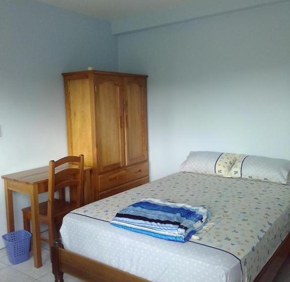 Quarto Economy, Hospedaje Franco Peruano El Tambito