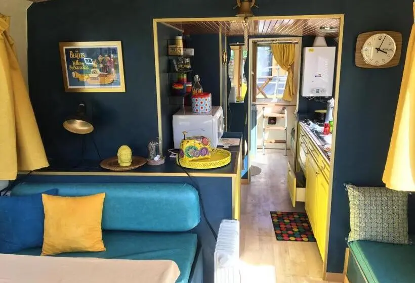Perhestudio, Ille Flottante, Maison éclusière Et Hébergements Insolites Sur Le Canal