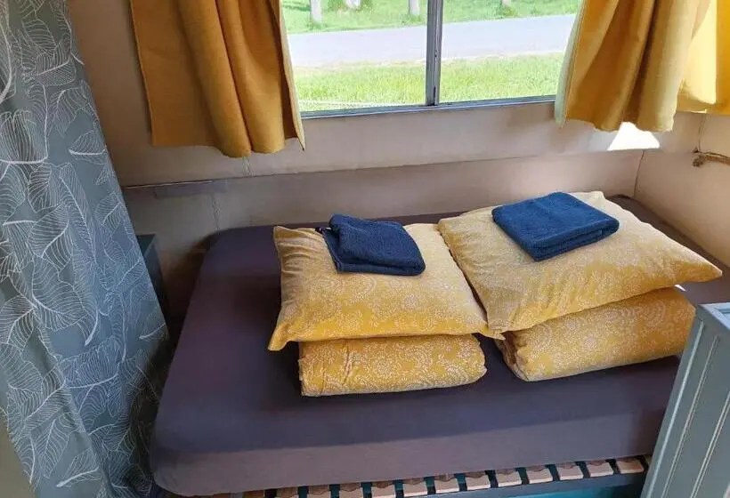 Perhestudio, Ille Flottante, Maison éclusière Et Hébergements Insolites Sur Le Canal