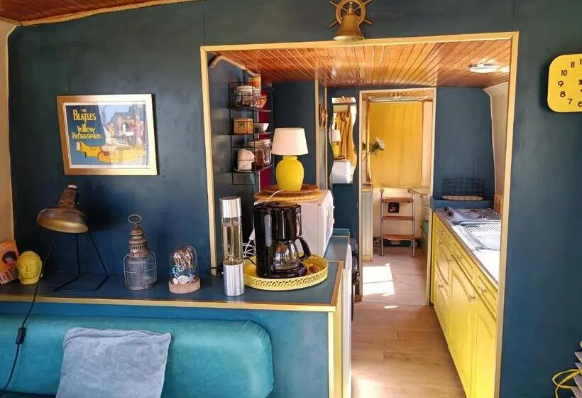 Perhestudio, Ille Flottante, Maison éclusière Et Hébergements Insolites Sur Le Canal
