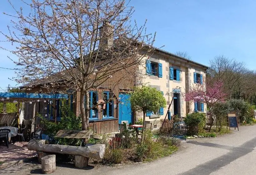 Talo 3 Makuuhuonetta, Ille Flottante, Maison éclusière Et Hébergements Insolites Sur Le Canal