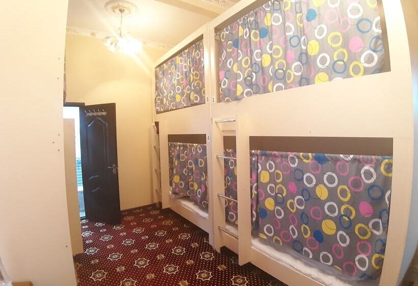 تختخواب در اتاق مشترک, City Hostel Dushanbe