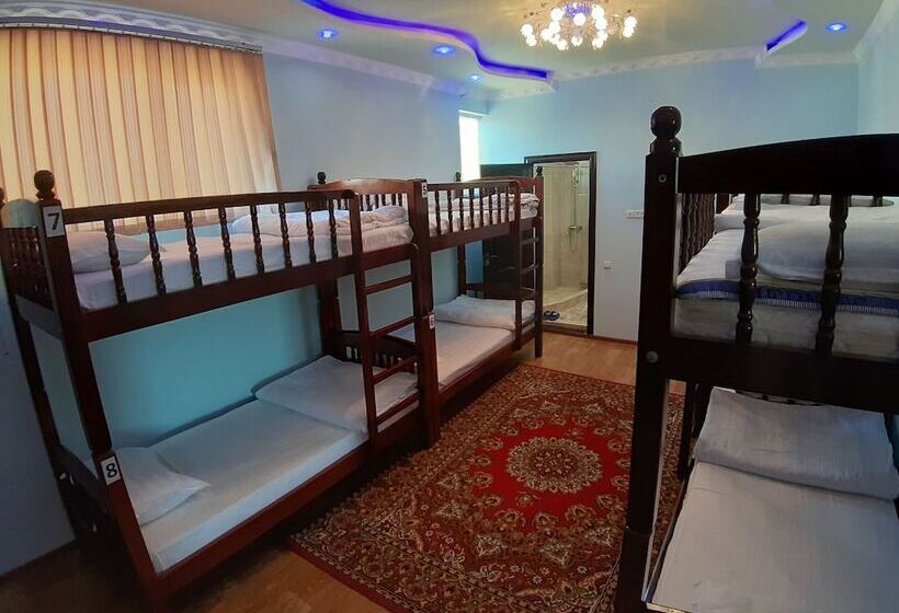 تختخواب در اتاق مشترک, City Hostel Dushanbe