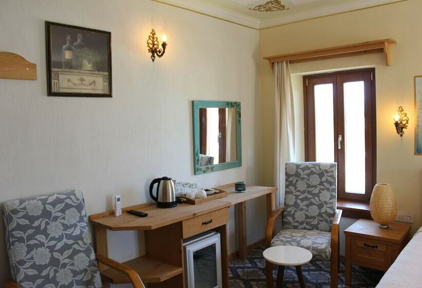 Camera Tripla Deluxe, Eski Datça Otel