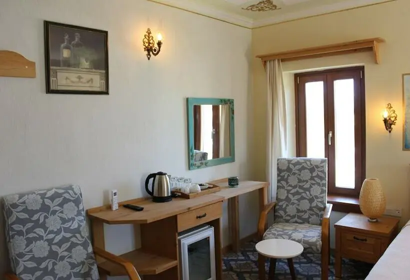 Habitació Triple Deluxe, Eski Datça Otel
