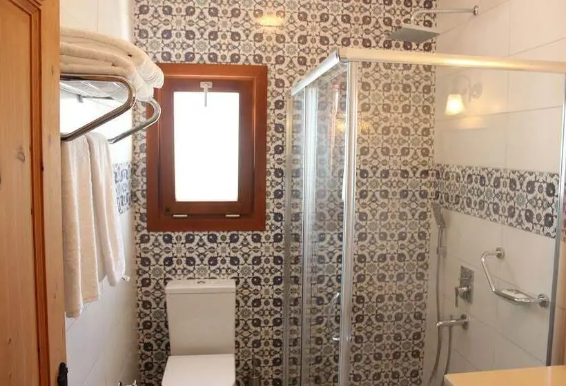 Habitació Triple Deluxe, Eski Datça Otel