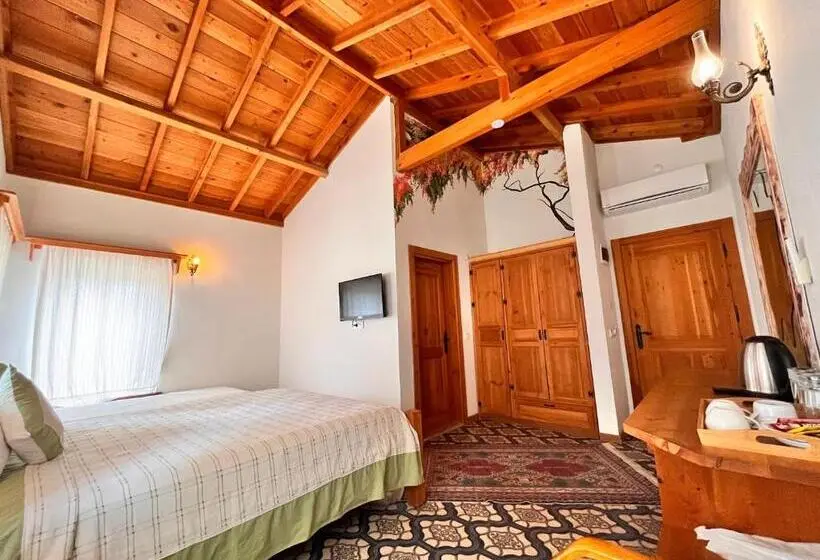 Habitació Triple Estàndard, Eski Datça Otel