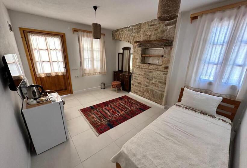 Camera Tripla Standard Vista Giardino, Eski Datça Otel