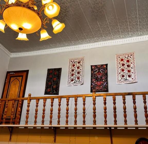 اتاق لوکس, Al Bukhari Boutique