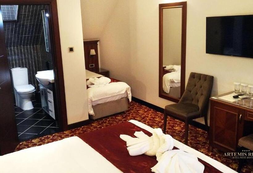 חדר דלוקס לשלושה, Artemis Resort Wellness