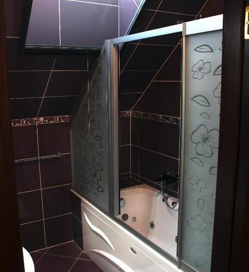 חדר דלוקס לשלושה, Artemis Resort Wellness