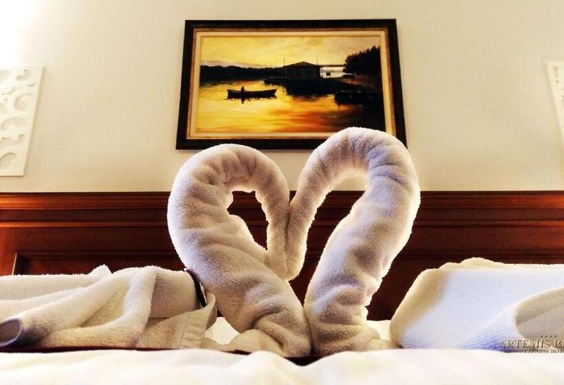 סוויטה מלכותית, Artemis Resort Wellness