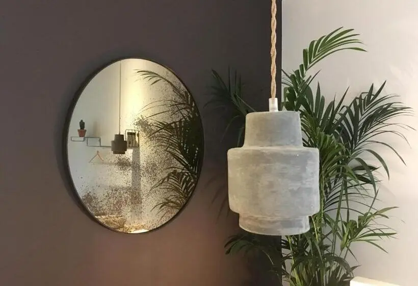 اتاق استاندارد سه تخته با چشمانداز باغ, Latroupe Jardin Secret