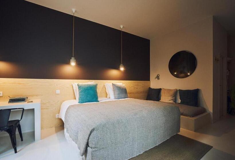 Standaard Driepersoonskamer met Uitzicht op de Tuin, Latroupe Jardin Secret