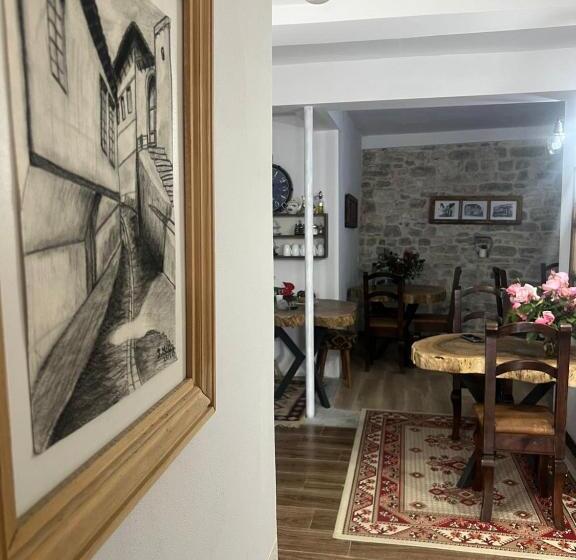 基本三人间, Omer