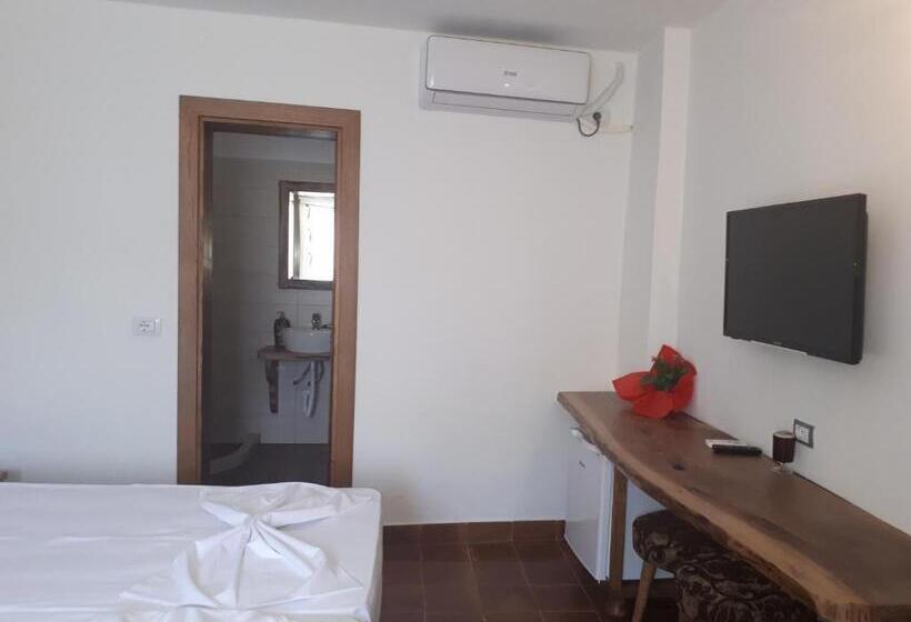 标准三人间, Omer