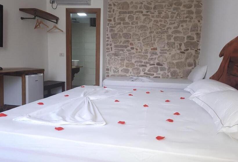 标准三人间, Omer