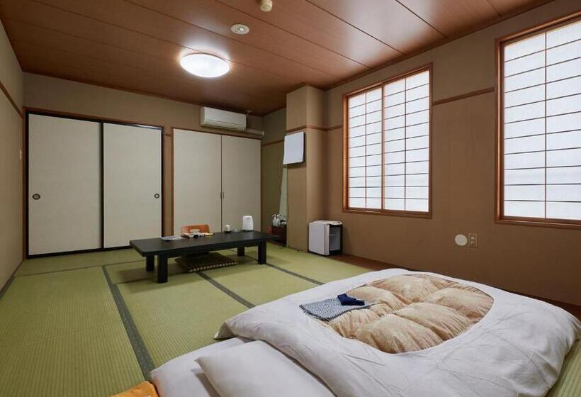 غرفة عائلية, Simizu