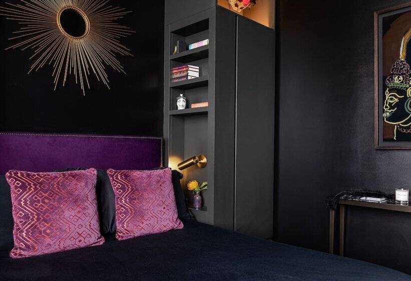 Standard Room, The Mandrake