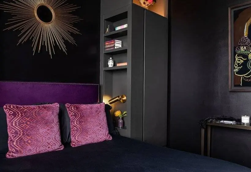 Standard Room, The Mandrake