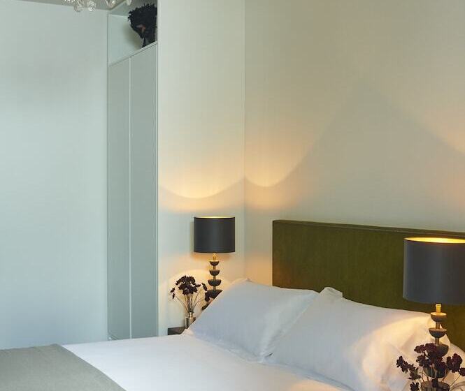 Executive Room, The Mandrake