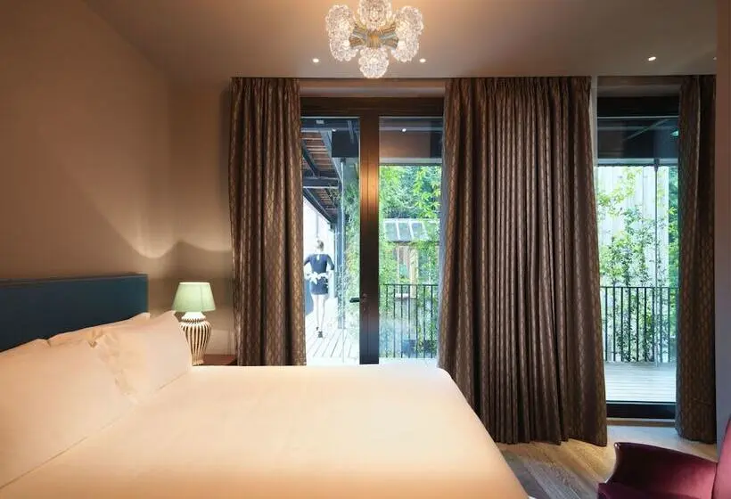 Executive Room, The Mandrake