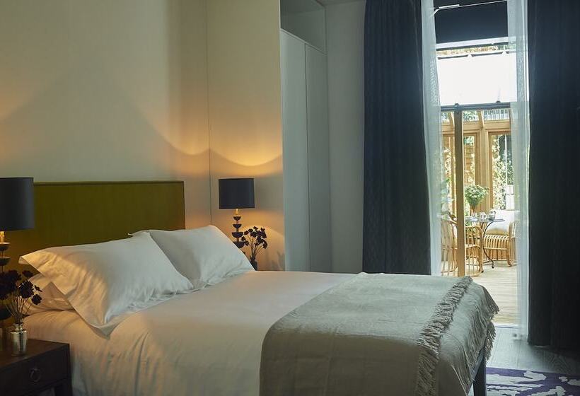 Executive Room, The Mandrake