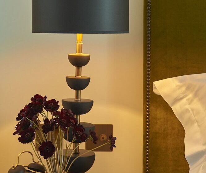 Executive Room, The Mandrake