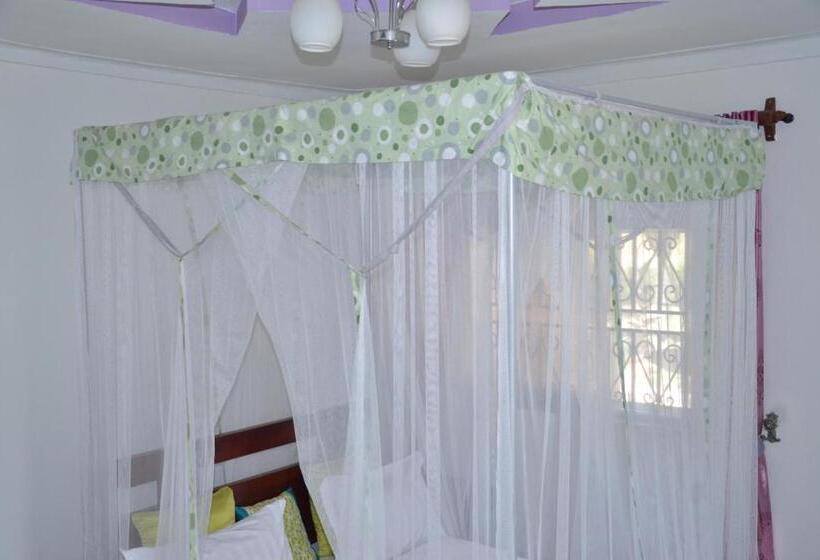 اتاق لوکس, Sheevys Bed N Breakfast