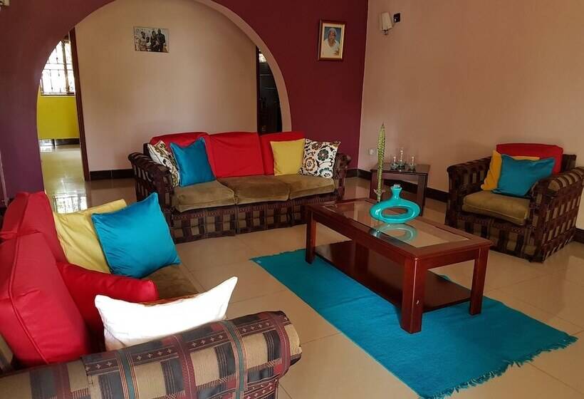 اتاق استاندارد, Sheevys Bed N Breakfast