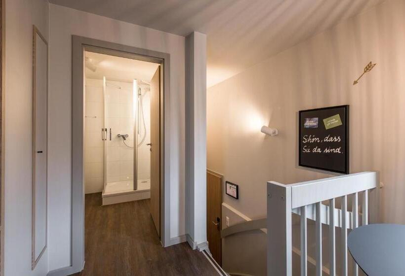 شقة عائلية, Statthotel Weimar