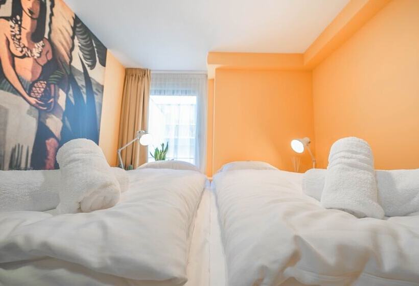 חדר אקונומי, Zèta Beds