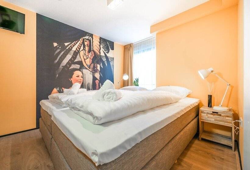 חדר אקונומי, Zèta Beds